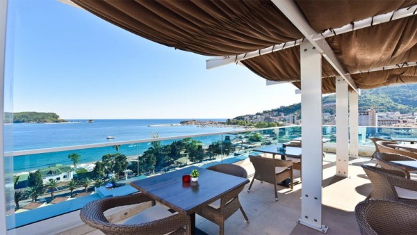 Bu gündən kafe və restoranlar açıldı