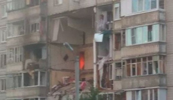 Rusiyada binada partlayışdan sonra 38 nəfərin taleyi məlum deyil - FOTO