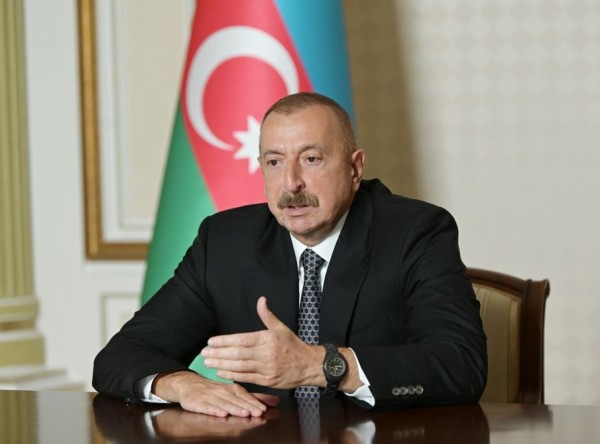 Prezident İlham Əliyev: "...dövlət məmurları özlərini apara bilmirlər"