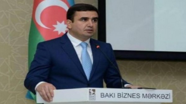 Yeni icra başçısı müavinlərini və köməkçisini işdən çıxardı