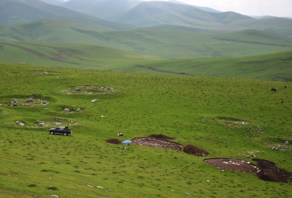 Xoşbulaq yaylağında 3 min il əvvələ aid dini ibadətgah yeri aşkarlanıb