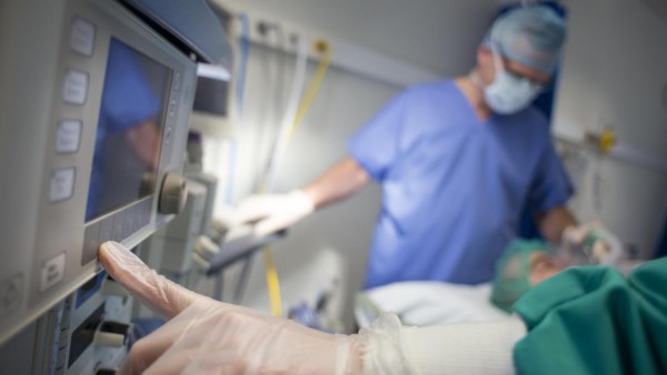 Reanimasiyada olan koronavirus xəstələrinin sayı açıqlandı