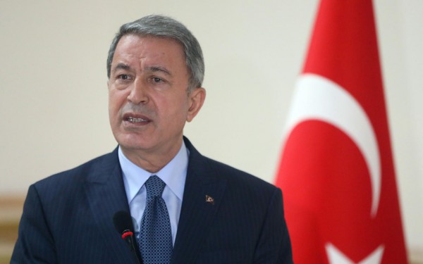 Hulusi Akar: Azərbaycanlı qardaşlarımızın yanındayıq