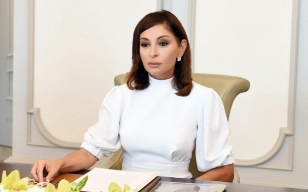 Mehriban Əliyeva cəbhədəki vəziyyətlə bağlı paylaşım etdi - FOTO