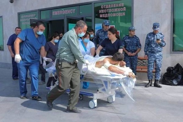Xankəndində xəstəxanada yaralı və ölü erməni əsgərləri əlindən yer yoxdur - FOTO