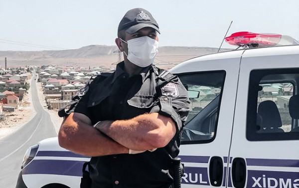 Komendant saatında saxlanılan şəxsləri nə gözləyir?