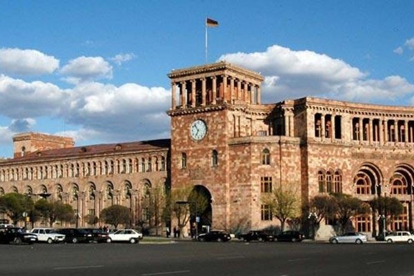 Ermənistan xarici borc tələsinə düşüb