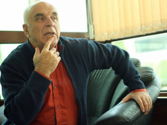 “Bilin ki, televizorda əsgər görəndə "ata" deyib əlini uzadan uşaq sizi gözləyir”