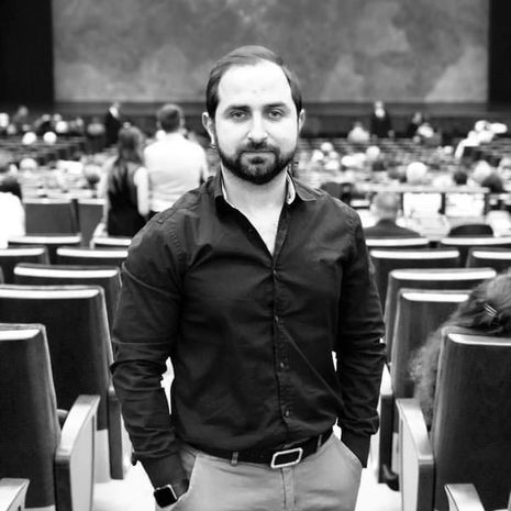 Orxan Əkbərovdan Henri Sardaryanın Qarabağ münaqişəsi ilə bağlı yazdıqlarına tutarlı CAVAB