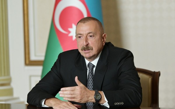 İlham Əliyev: "Bu gün də onlara qaçaq yolla silah, texnika göndərilir"