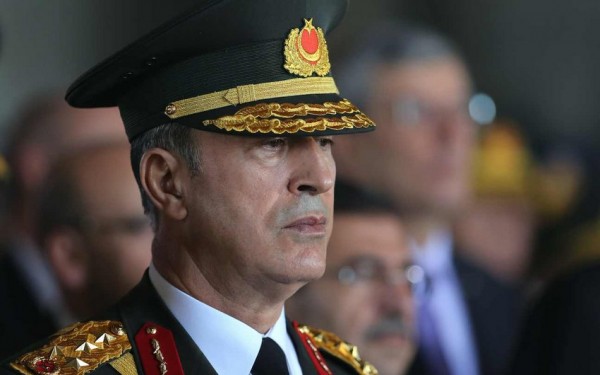 Hulusi Akar Azərbaycan Ordusunu təbrik etdi