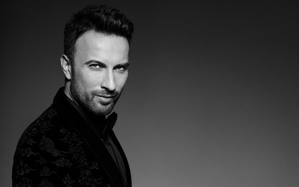 Tarkan ermənilərin Gəncəyə hücumu ilə bağlı paylaşım etdi