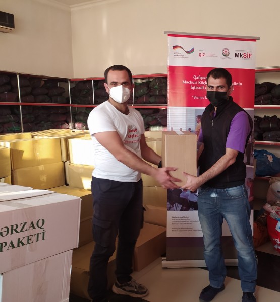 Koronavirus ilə mübarizə çərçivəsində məcburi köçkünlərə yardım göstərilib