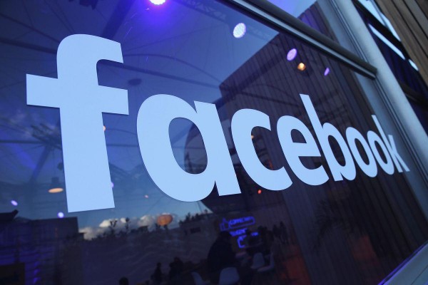 Azərbaycan "Facebook" şirkətinə müraciət edib