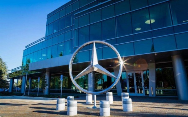 “Mercedes” şirkətindən erməni separatçılara maddi dəstək - FOTO