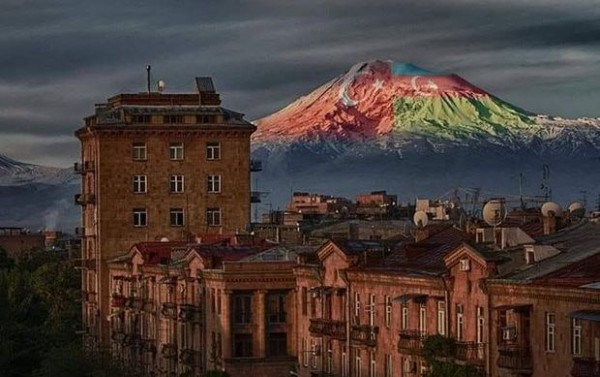 Bələdiyyə sədri Ağrı dağında Azərbaycan və Türkiyə bayraqlarının əks olunacağı tarixi açıqladı