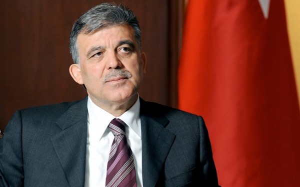 Abdullah Gül İlham Əliyevi təbrik etdi