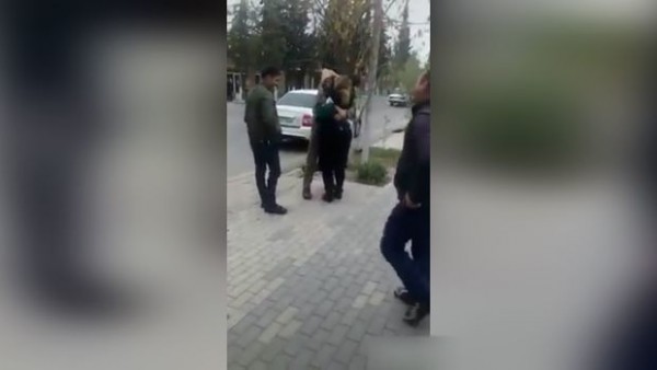 Evinə qayıdan əsgərin anasına sürprizi