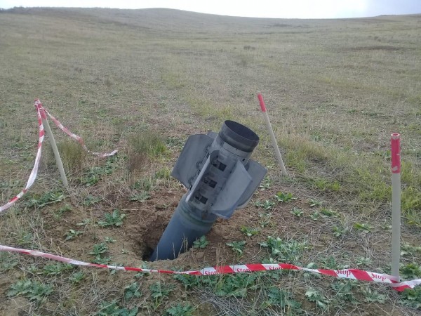 Cəbhəyanı ərazilərdə minlərlə piyada əleyhinə mina, mərmi qalıqları aşkarlandı