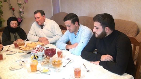 Kəlbəcər sakini: “Dizimi qoyub, torpağı öpəcəyəm”