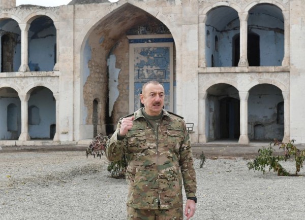 Prezident: "Onlar bizim arxamızda kişi kimi durdular"