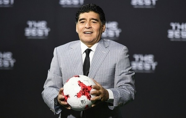 Maradona vəfat edib