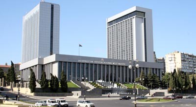 Milli Məclis Fransanın həmsədrlikdən çıxarılması üçün hökumətə müraciət edib