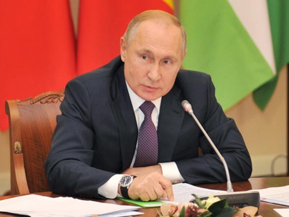 Putin iclasda sülhməramlılardan danışdı