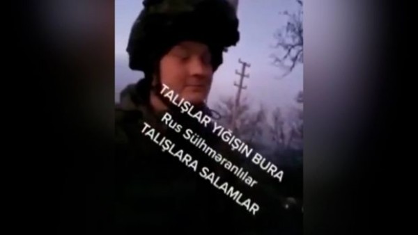 Azərbaycanlı əsgər rusiyalı sülhməramlılarına dilimizi öyrədir