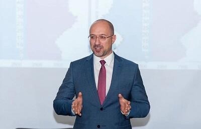 Ukrayna baş naziri Türkiyəyə getdi