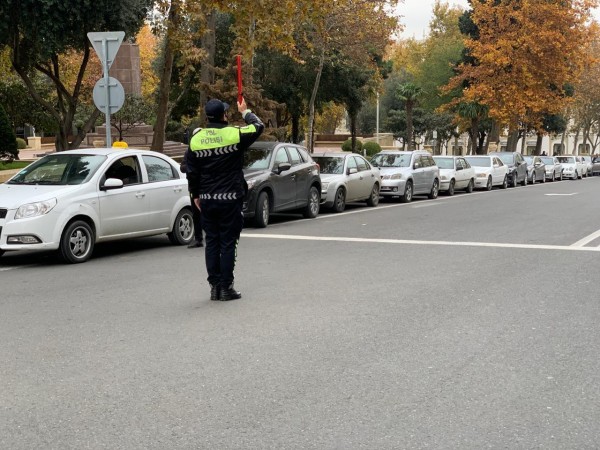 Vətən müharibəsi şəhidlərinin xatirəsi bir dəqiqəlik sükutla yad edilib