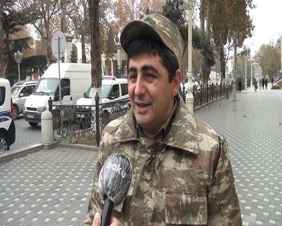 Dostunu qucaqlamasıyla hər kəsi duyğulandıran qazimiz: “Sağ olduğunu eşidəndə qanadım olsa, uçardım”