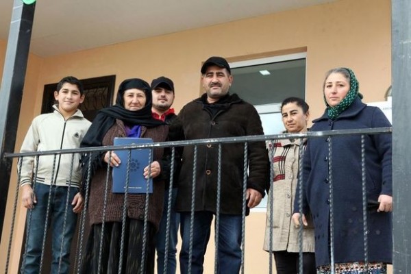 Altı şəhər və rayonda şəhid ailələri və Qarabağ müharibəsi əlillərinə fərdi evlər verildi