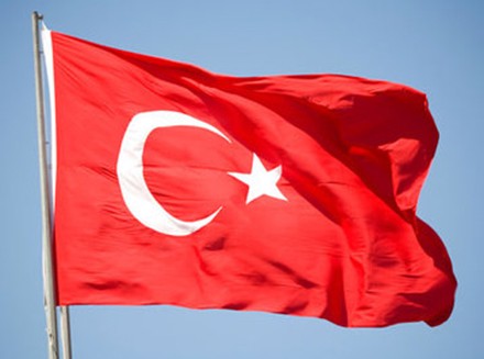 Bu ərköyün uşaq bizə sanksiya tətbiqinə çalışır - Türkiyə