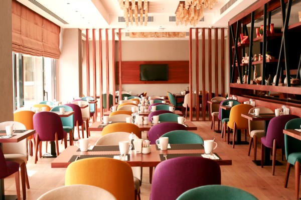 Bütün ticarət obyektləri, kafe və restoranlar bağlanır - RƏSMİ