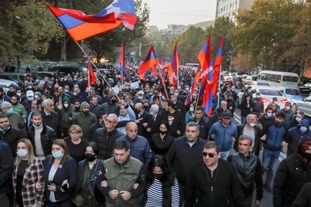 Paşinyan əleyhdarları sabah parlament qarşısına toplaşacaq