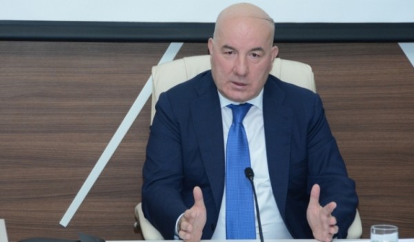 Elman Rüstəmov qazi və şəhid ailələrinə yardımla bağlı görüləcək işlərdən danışıb