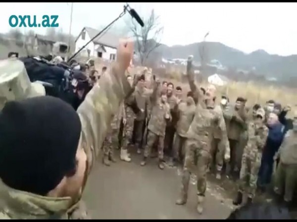 Ali Baş Komandan İlham Əliyevin əsgərlərlə səmimi söhbəti