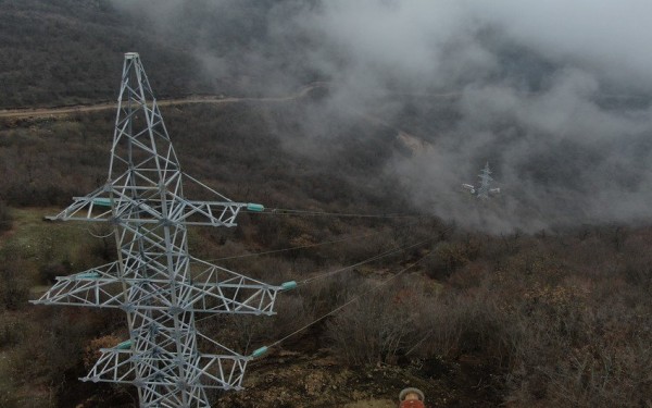 Şuşaya yüksəkgərginlikli elektrik xətti çəkilir