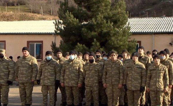 Vətənin keşiyində duran igid əsgərlər