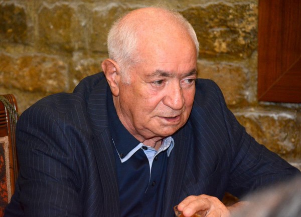 Vahid Əzizə Prezidentin fərdi təqaüdü veriləcək - Sərəncam