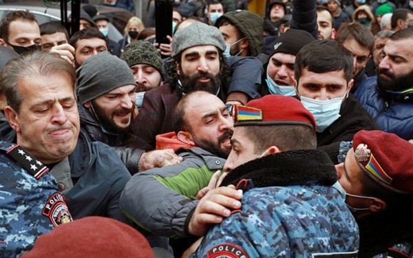 “Paşinyan kimi anormalla heç bir ölkə danışıq aparmaz” - Ermənistan müxalifəti