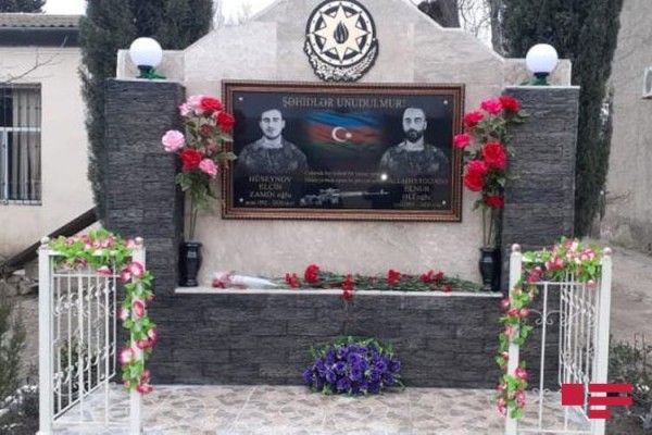 Sumqayıtda Vətən müharibəsi şəhidlərinın xatirə lövhəsi ucaldılıb - FOTO