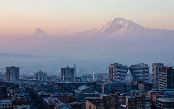 Ermənistan quru sərhədlərini açdı