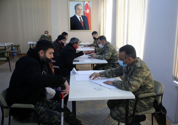 Tərxis edilmiş şəxslərdən Müdafiə Nazirliyinə neçə müraciət daxil olub?