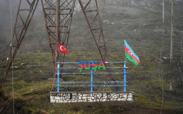 Şuşa istiqamətində hərbçilər qəzaya düşüb, 1-i ölüb, 2-si yaralanıb