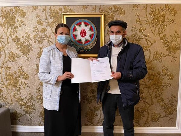 Qənirə Paşayeva şəhid Ramazan Vəliyevin valideyni ilə görüşüblər- FOTO