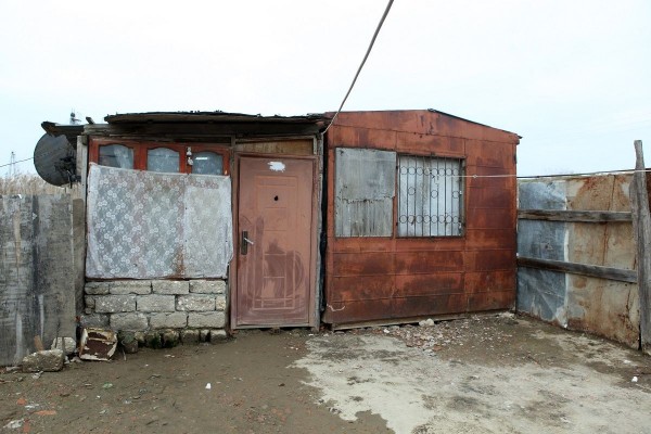 Daha bir qazi ailəsi yeni mənzilə köçürüldü - FOTO