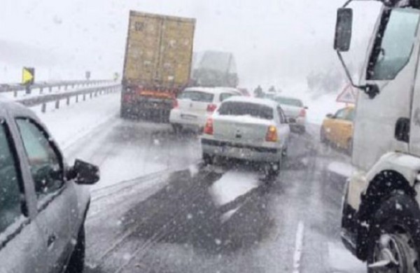 Yol polisindən sürücülərə XƏBƏRDARLIQ
