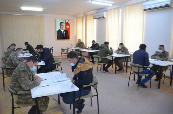 Tərxis edilmiş şəxslərdən Müdafiə Nazirliyinə neçə müraciət daxil olub?